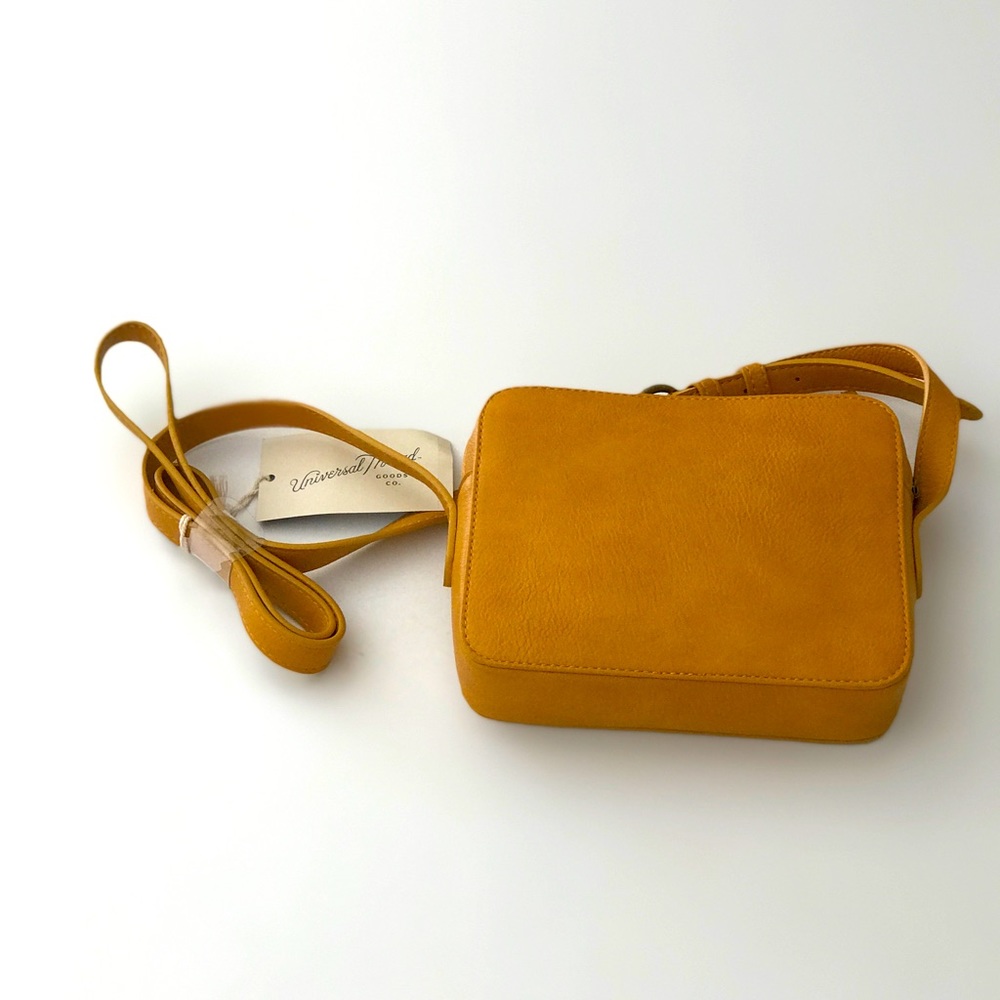 CUTE leather bag with adjustable strap